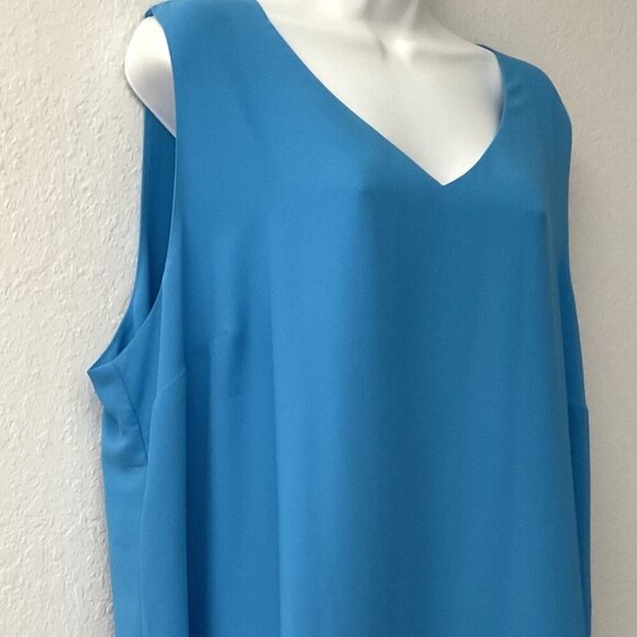 NEW SKY BLUE DOUBLE LAYERED V-NECK SLEEVELESS BLOUSE PLUS 22/24W - Picture 1 of 12